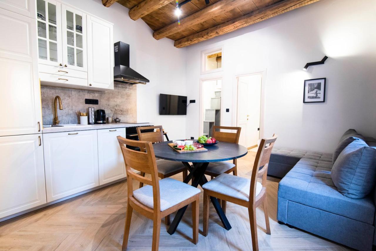 Apartments Allegra Sinj Bagian luar foto