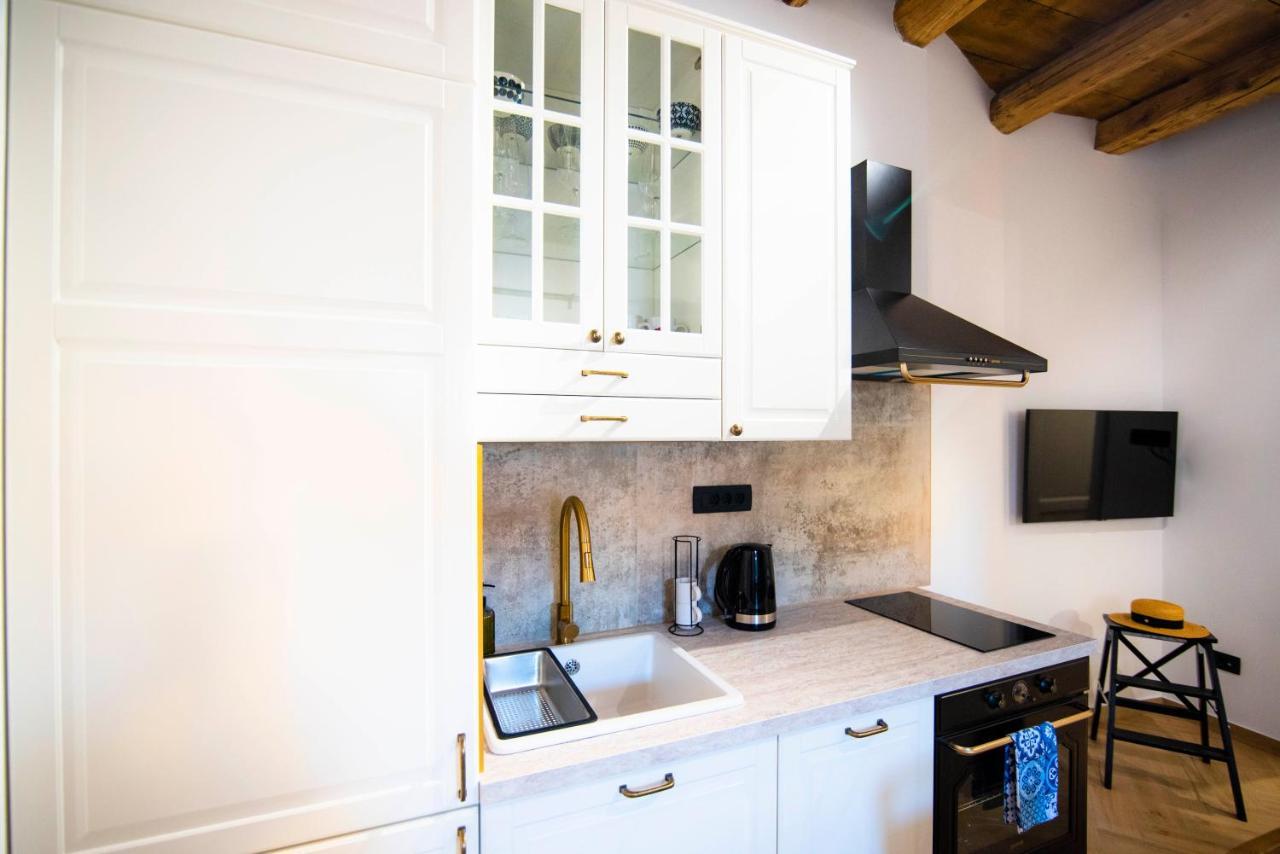 Apartments Allegra Sinj Bagian luar foto