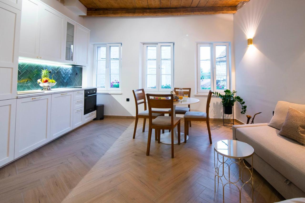Apartments Allegra Sinj Bagian luar foto