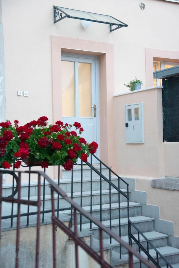 Apartments Allegra Sinj Bagian luar foto