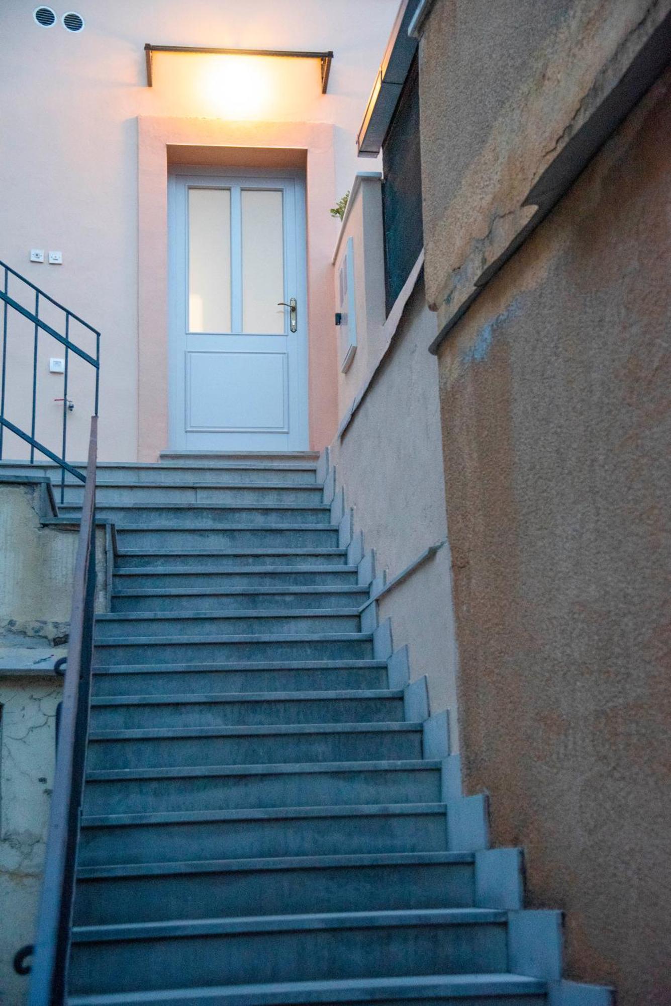 Apartments Allegra Sinj Bagian luar foto