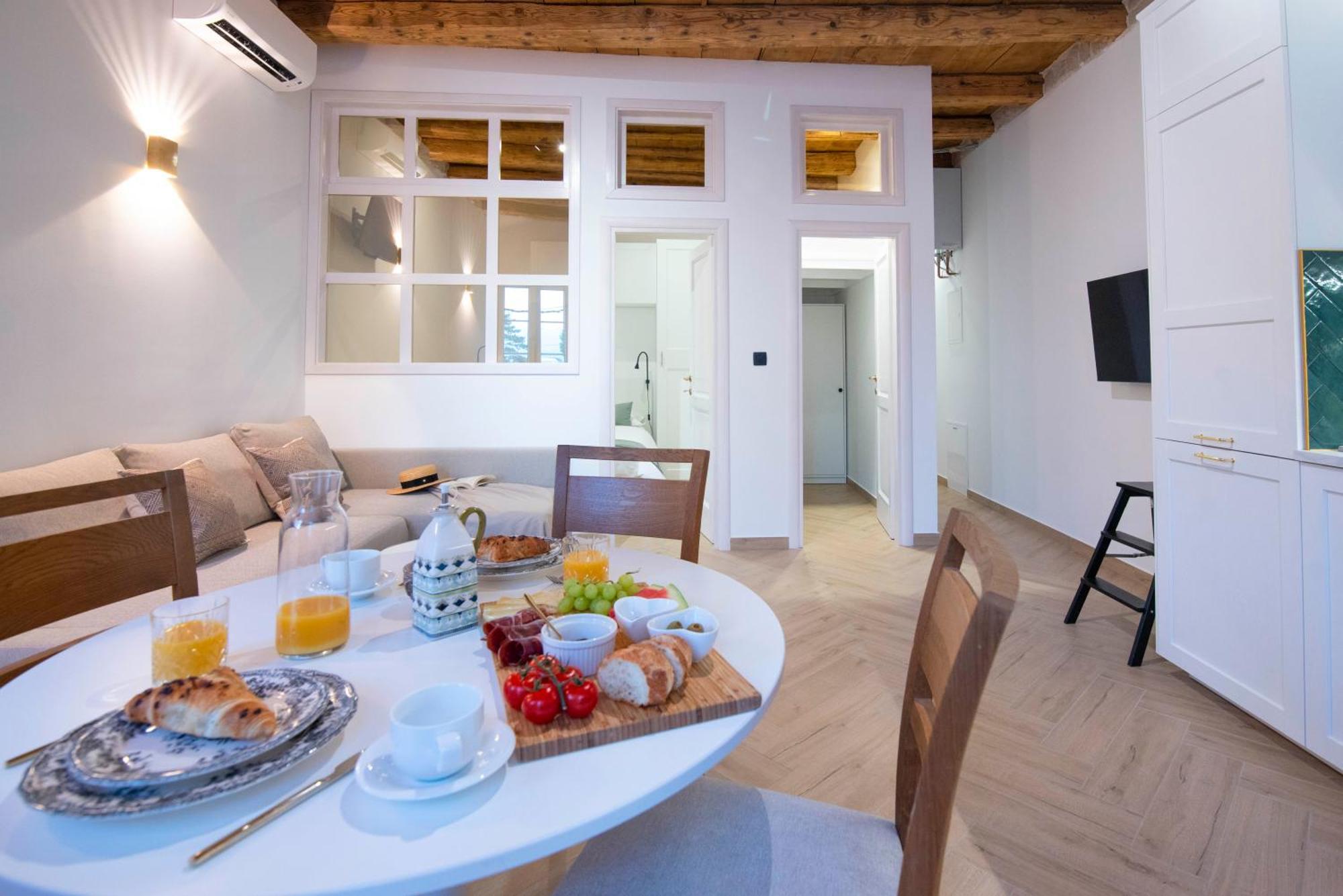 Apartments Allegra Sinj Bagian luar foto